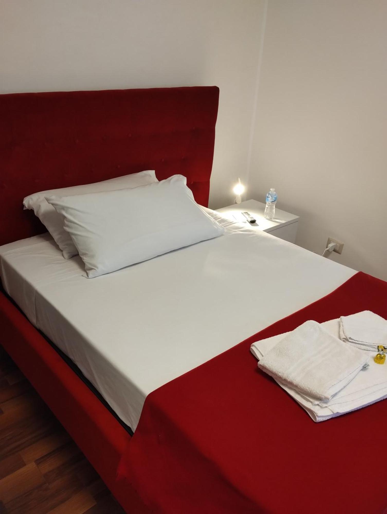 Suleima B&B Messina Centro Exterior foto