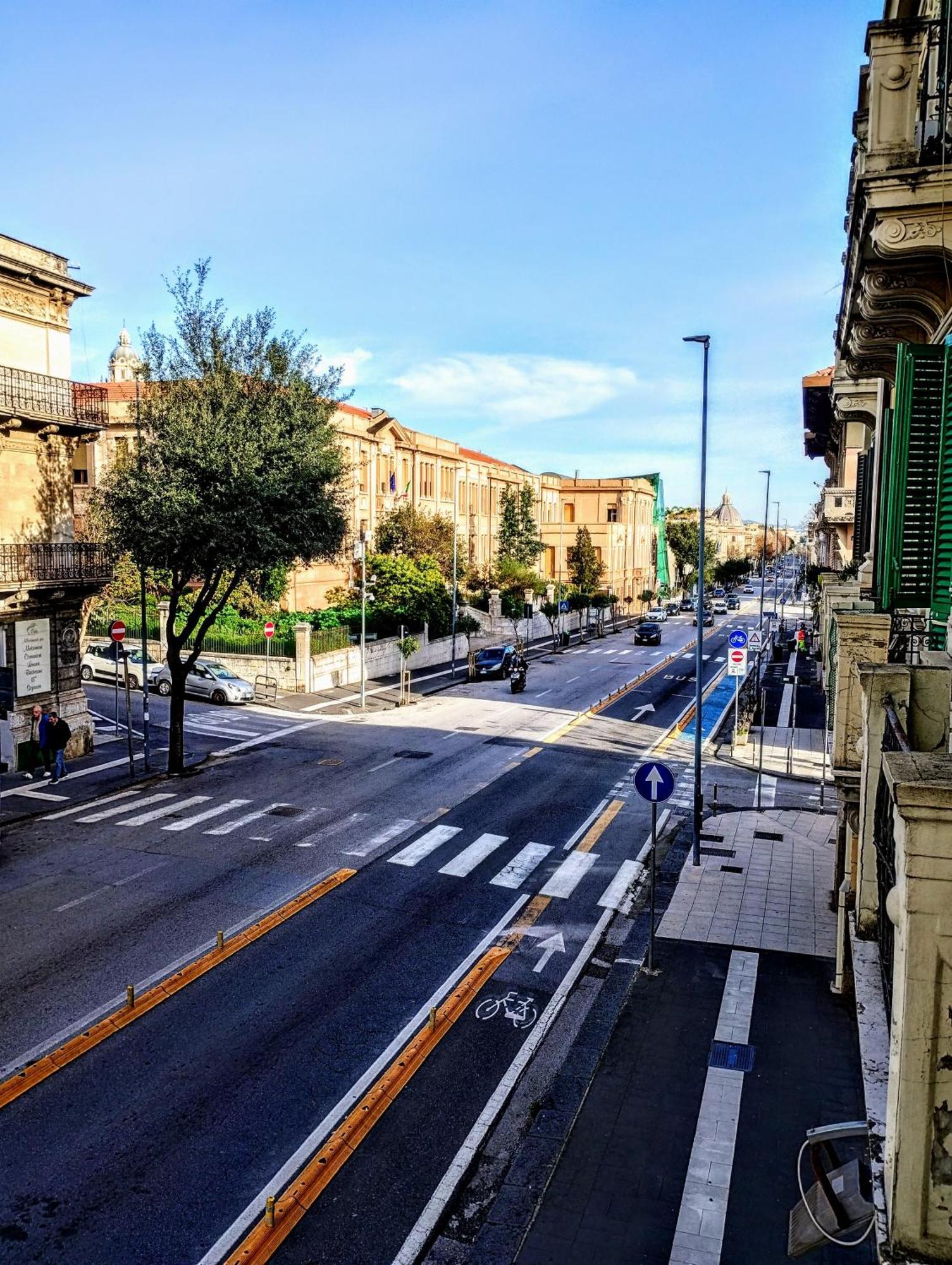 Suleima B&B Messina Centro Exterior foto
